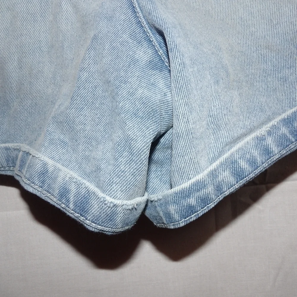 Time and Tru Distressed shorts medium - Picture 7 of 10